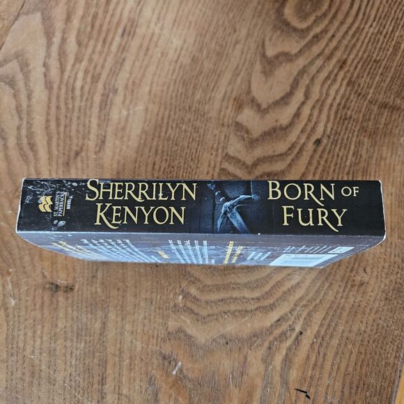 Born of Ice Book Sherrilyn Kenyon St. Martin's A League Novel - Picture 2 of 3